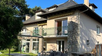 House 7 rooms of 252 m² in Millau (12100)