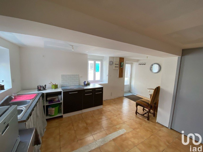 House 2 rooms of 45 m² in Saint-Eutrope (16190)