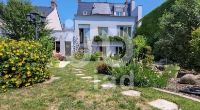 House 6 rooms of 174 m² in Montluçon (03100)