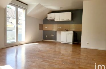 Apartment 3 rooms of 61 m² in Moissy-Cramayel (77550)