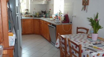 House 5 rooms of 159 m² in Orthez (64300)