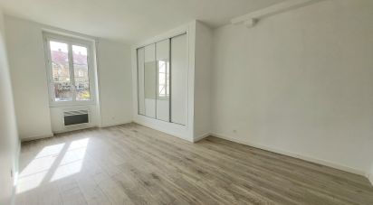 Apartment 1 room of 29 m² in Chilly-Mazarin (91380)