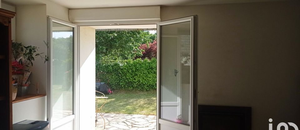 House 4 rooms of 131 m² in Mahalon (29790)