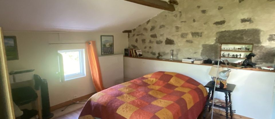 Country house 5 rooms of 150 m² in Vernoux-en-Gâtine (79240)
