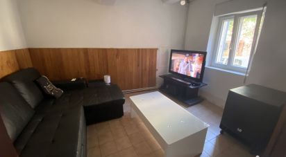 Town house 4 rooms of 82 m² in Apt (84400)