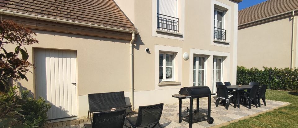 House 4 rooms of 78 m² in Le Plessis-Belleville (60330)