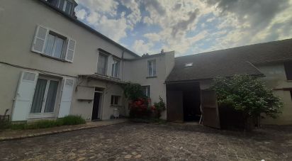 Ferme 5 pièces de 350 m² à Montereau-Fault-Yonne (77130)