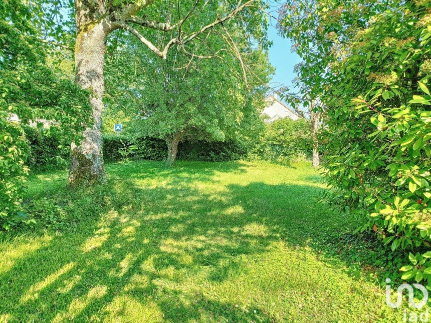Terrain de 346 m² à Fontenay-Trésigny (77610)