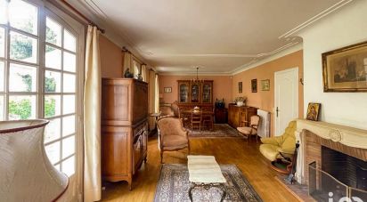 House 7 rooms of 139 m² in Lescar (64230)
