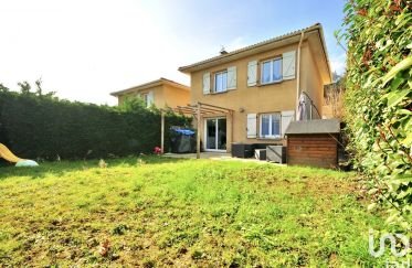 House 4 rooms of 80 m² in Rillieux-la-Pape (69140)