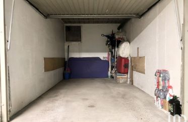 Parking/garage/box de 12 m² à Genas (69740)
