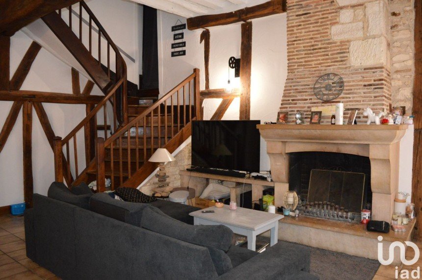 House 6 rooms of 150 m² in Auxerre (89000)