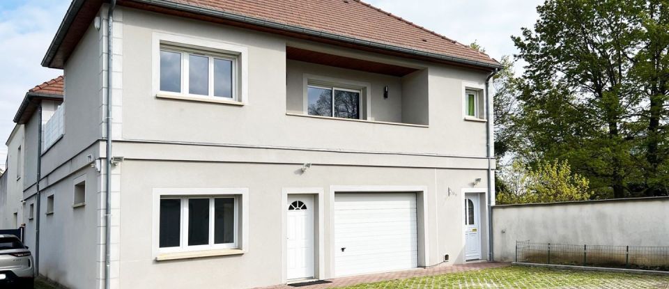 House 8 rooms of 213 m² in Limeil-Brévannes (94450)