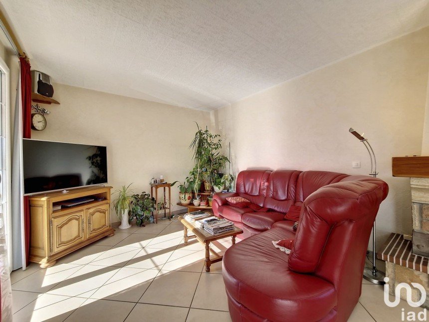 Maison 4 pièces de 121 m² à Bessay-sur-Allier (03340)