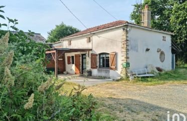 House 4 rooms of 77 m² in Vendrennes (85250)