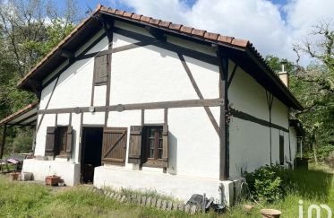 House 4 rooms of 90 m² in Arue (40120)