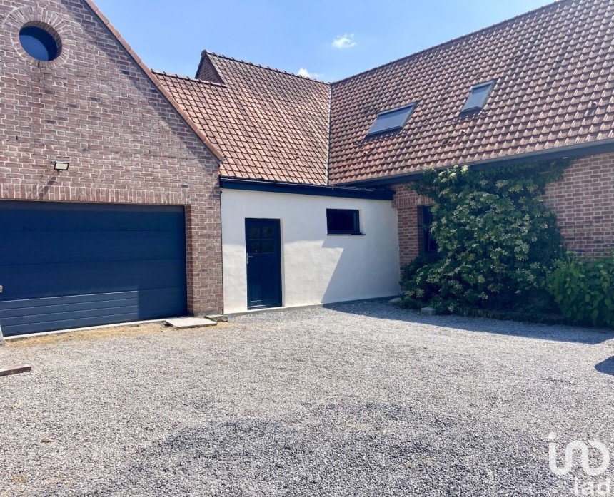 House 6 rooms of 233 m² in Wannehain (59830)