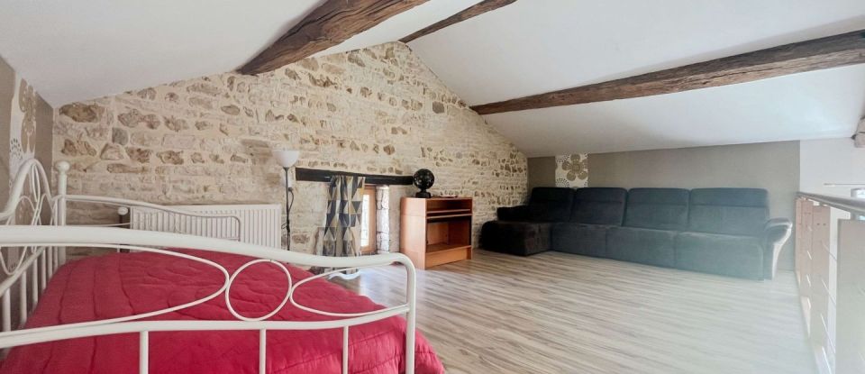 House 4 rooms of 192 m² in Bioussac (16700)