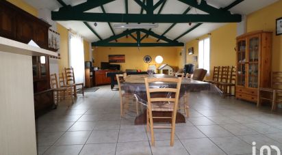 House 5 rooms of 195 m² in Charron (17230)