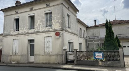 House 7 rooms of 213 m² in Saint-Genis-de-Saintonge (17240)