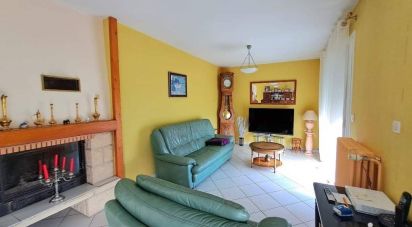 House 4 rooms of 88 m² in Montfort-sur-Meu (35160)
