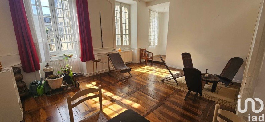Appartement 2 pièces de 87 m² à Beaulieu-sur-Dordogne (19120)