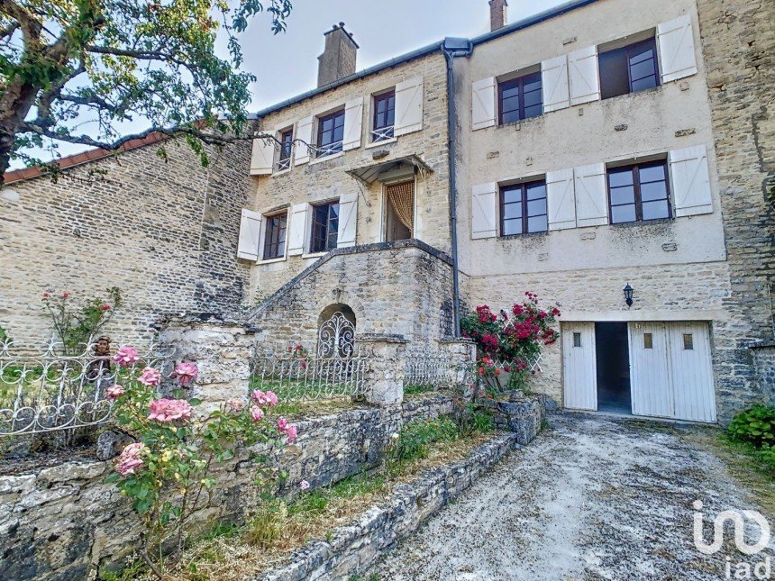 Maison 6 pièces de 250 m² à Châteauvillain (52120)