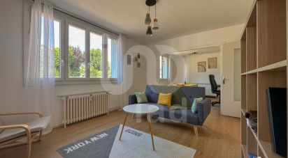 Apartment 4 rooms of 82 m² in Montluçon (03100)