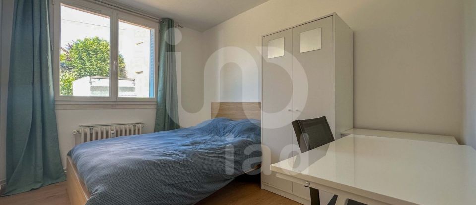Apartment 4 rooms of 82 m² in Montluçon (03100)