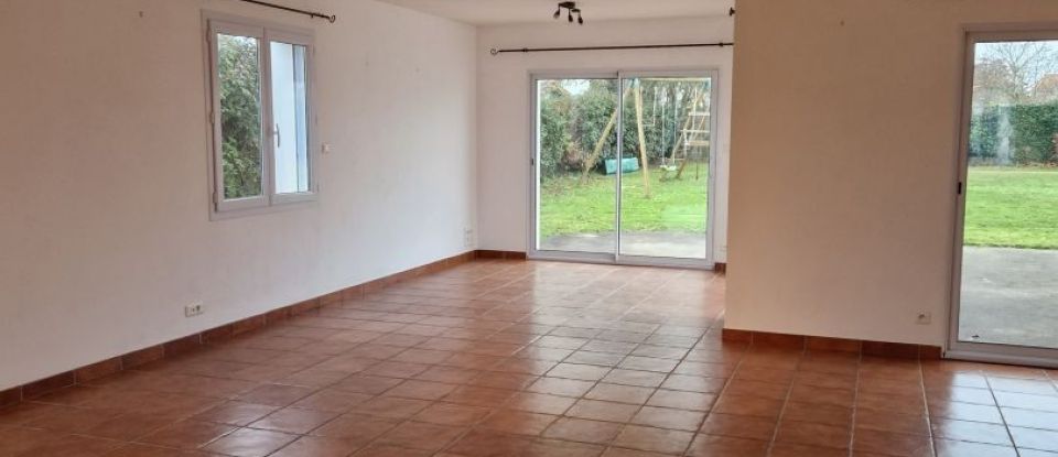 House 6 rooms of 139 m² in Le Fenouiller (85800)