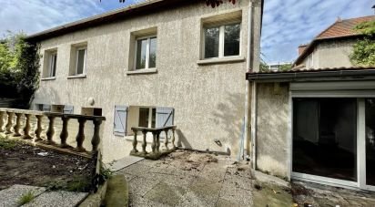 House 5 rooms of 95 m² in Villejuif (94800)