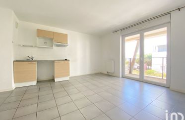 Appartement 2 pièces de 43 m² à Saint-Nazaire (44600)