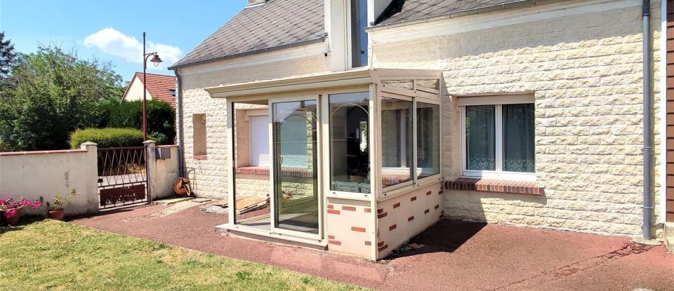 House 7 rooms of 171 m² in Ingré (45140)