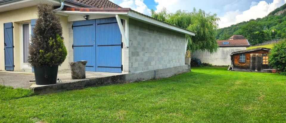 House 7 rooms of 140 m² in Magnieu (01300)