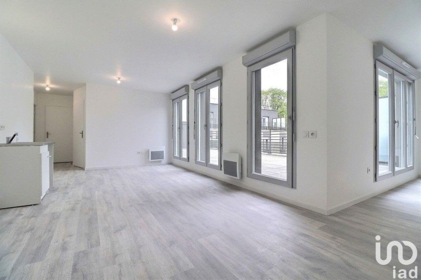Apartment 4 rooms of 80 m² in Champs-sur-Marne (77420)