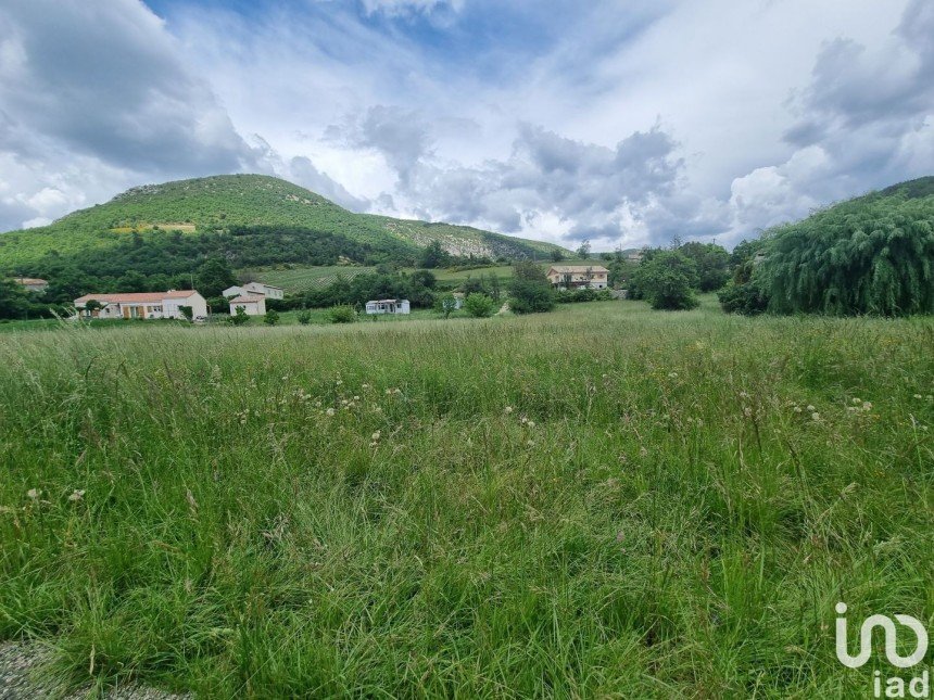 Land of 1,936 m² in Eygalayes (26560)