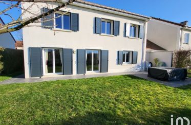House 7 rooms of 143 m² in Chanteloup-en-Brie (77600)