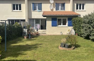 House 4 rooms of 97 m² in Gujan-Mestras (33470)