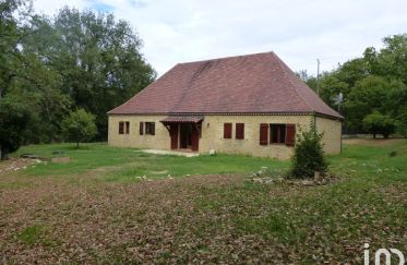 House 4 rooms of 132 m² in Allas-les-Mines (24220)
