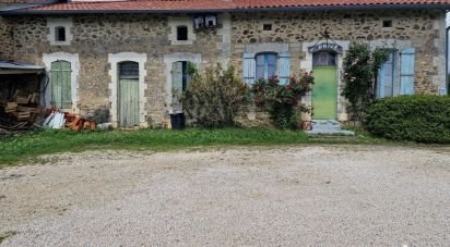 Farm 5 rooms of 128 m² in Nontron (24300)