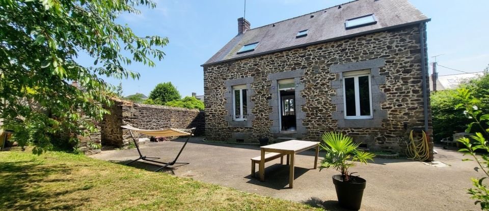House 6 rooms of 145 m² in Fougères (35300)