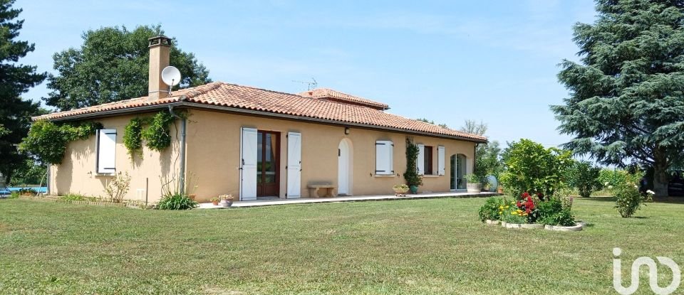 House 8 rooms of 170 m² in Rauzan (33420)