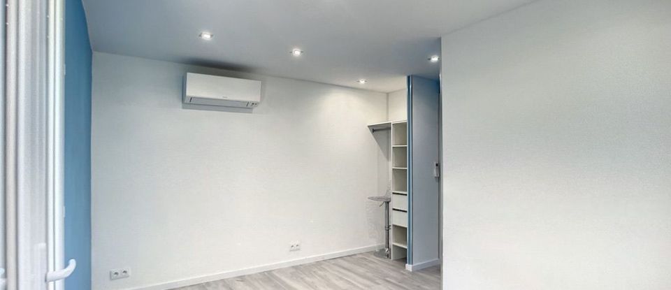 Maison 4 pièces de 102 m² à Castellar (06500)