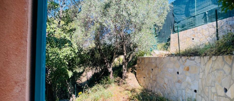 House 4 rooms of 102 m² in Castellar (06500)