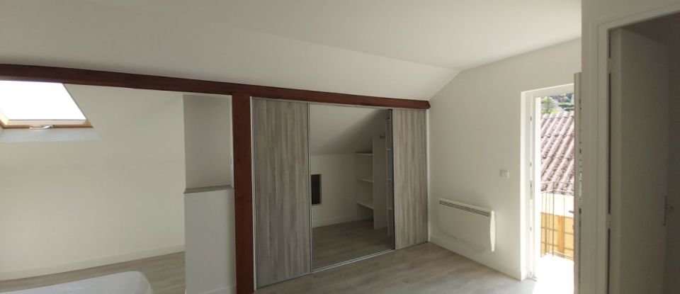 Maison 6 pièces de 220 m² à Paron (89100)