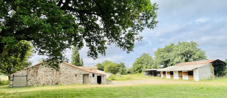 Maison de campagne 7 pièces de 213 m² à La Boissière-des-Landes (85430)