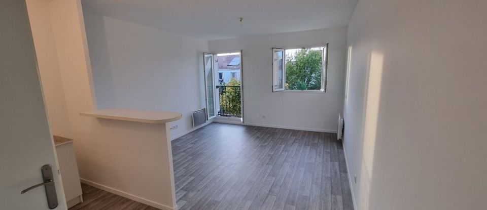 Apartment 1 room of 29 m² in Cesson (77240)