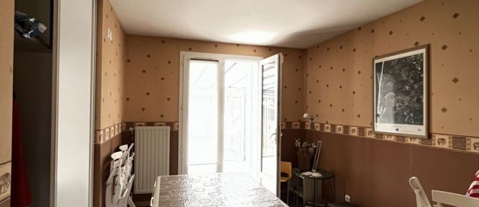 Maison 4 pièces de 74 m² à Ambarès-et-Lagrave (33440)
