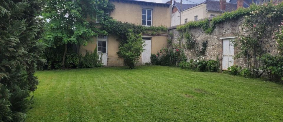 House 9 rooms of 218 m² in Oissel (76350)