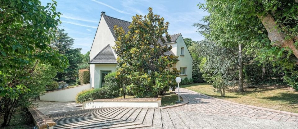 Maison 6 pièces de 215 m² à Montfermeil (93370)